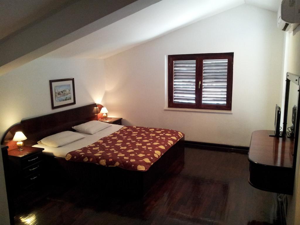Villa Sara Guesthouse Sveti Stefan Habitación foto